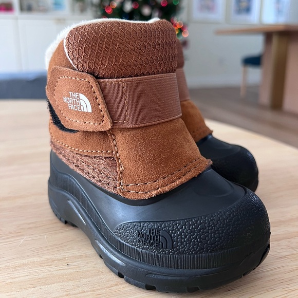 The North Face Toddler Brown and Black Winter Snow Boots - Size 6 - Picture 1 of 5